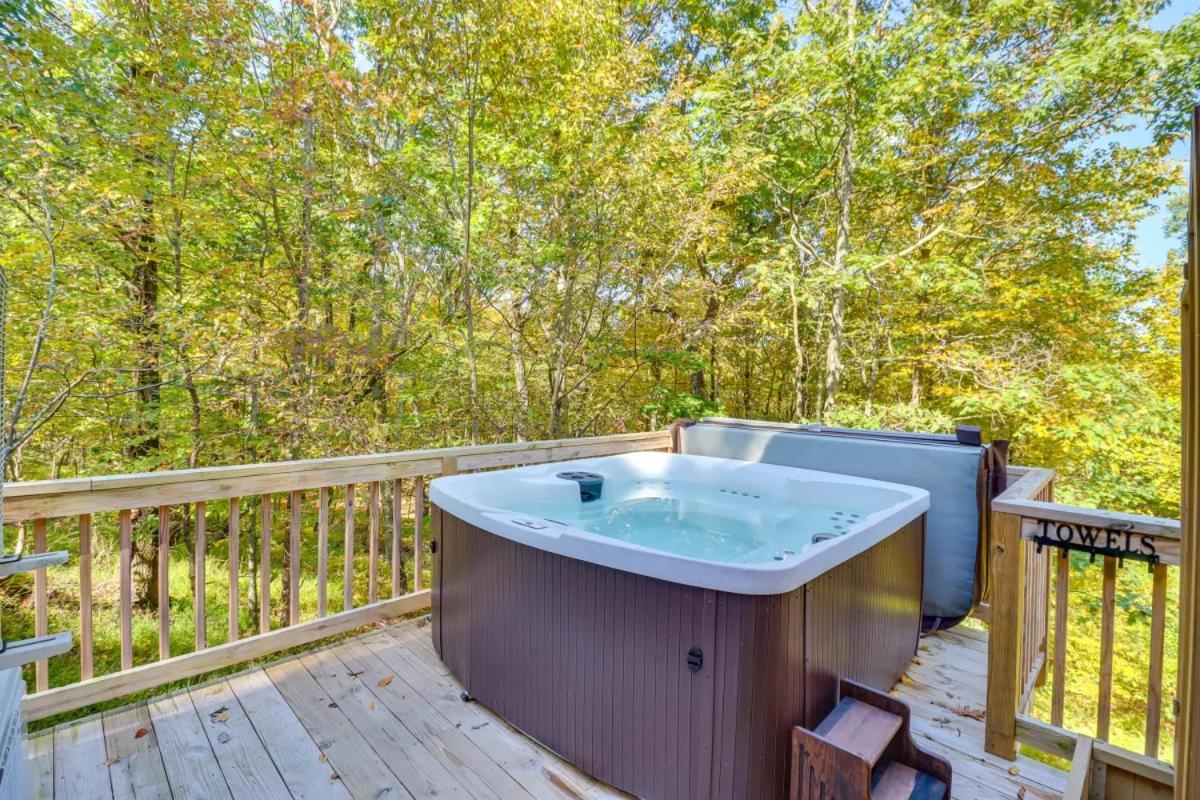 Pocono Getaway A Frame W/ Hot Tub Sauna East Stroudsburg